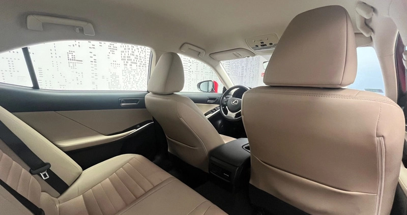 Lexus IS cena 109900 przebieg: 82170, rok produkcji 2016 z Zalewo małe 172